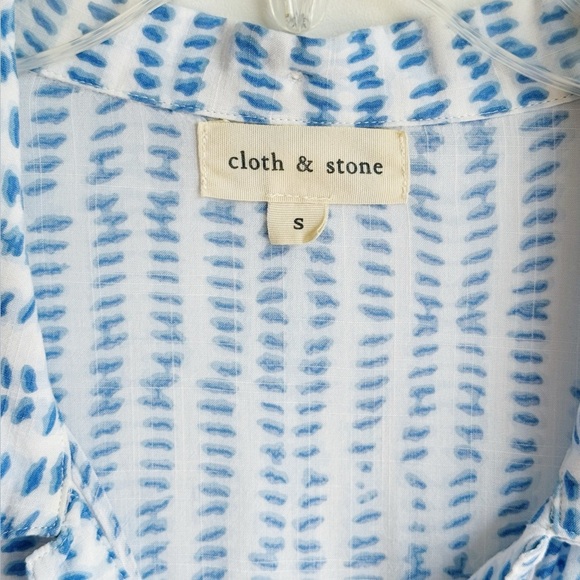 ANTHROPOLOGIE Cloth & Stone Blue and White Soft Lightweight Button Down Small - Picture 4 of 4